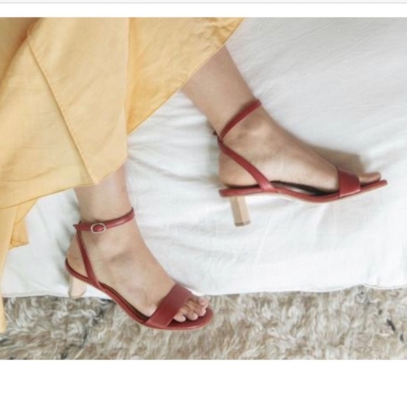 Coclico Red Noel Sandals size 39 - Picture 2 of 13